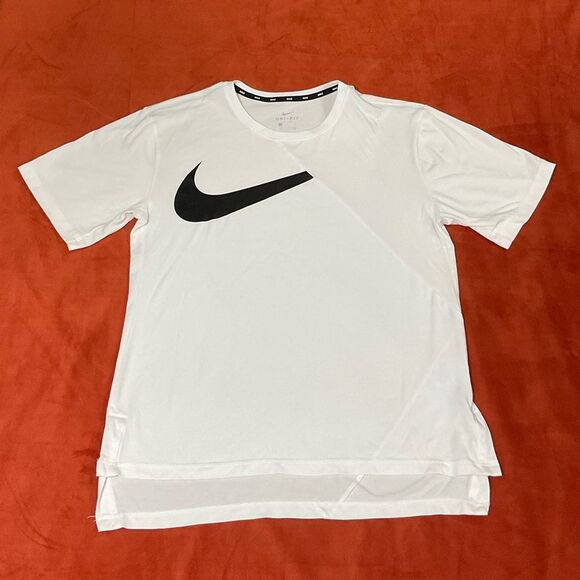 Design Nike Spliced Swoosh Logo Dri Fit Tee Shirt Men’s - Picture 1 of 8